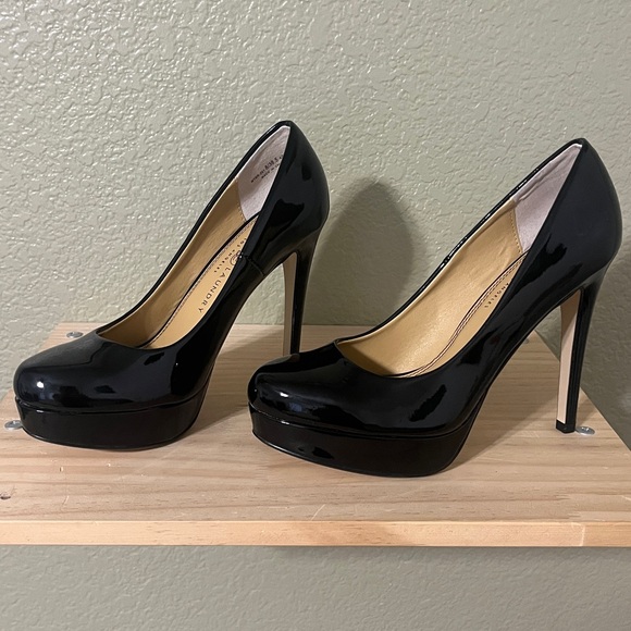 Chinese Laundry Black Patent Platform Pumps 8 - Picture 3 of 8